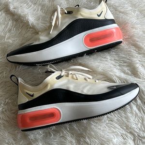 Nike Cream and Black Athletic Shoes